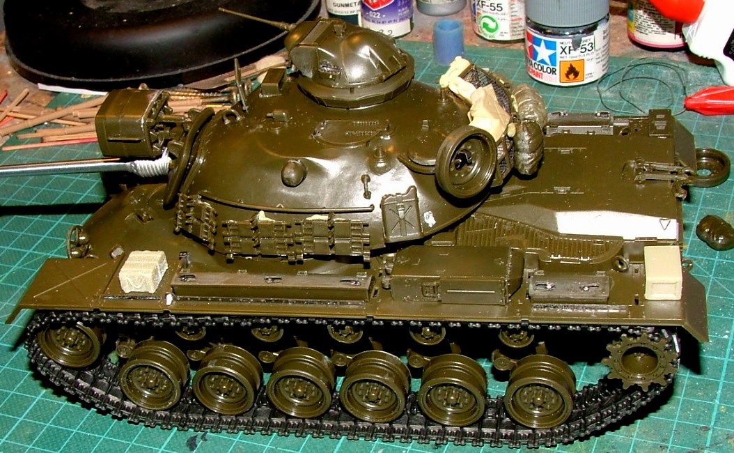 [Panther2010] M48 Patton Tamiya+Pe Eduard+Canon Barrel Depot+figurines Dragon & Legend+casque Bravo6 - Page 2 581576DSCF9663