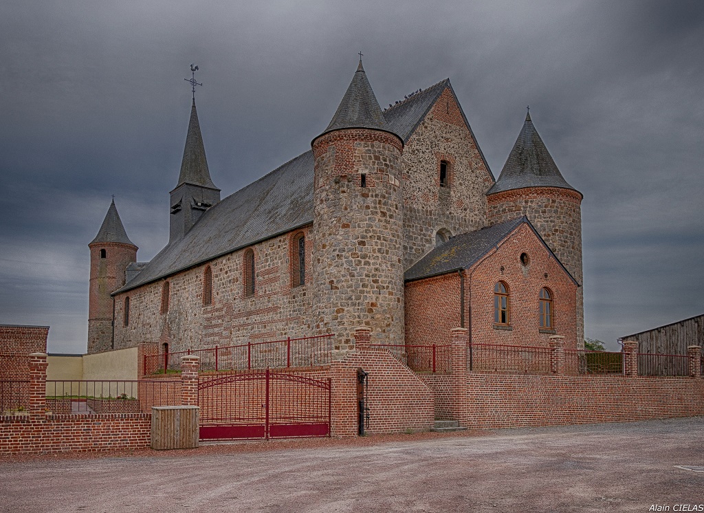 Eglise  582779glisedeLABOUTEILLE