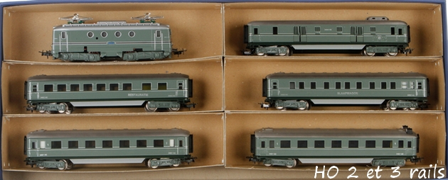 Coffrets Märklin 1936 - 1968 (rouges, noirs, verts ou bleus) 589037RitterNSZugpackungSEH846R