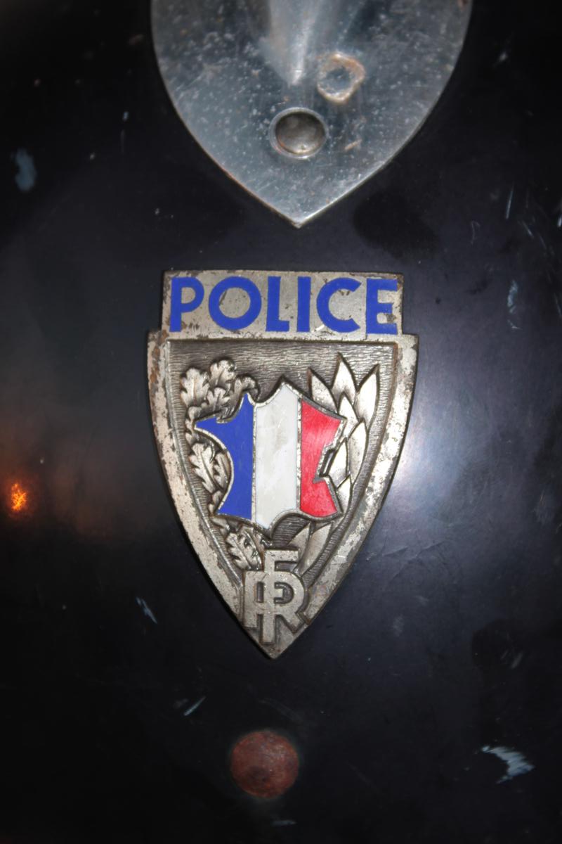 un petit casque de la police nationale 1968 - merci Papa!!! 595469scIMG2198