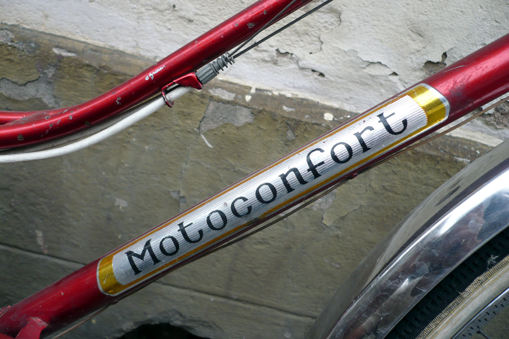 Motoconfort 1974 (rouge) 602878confort005