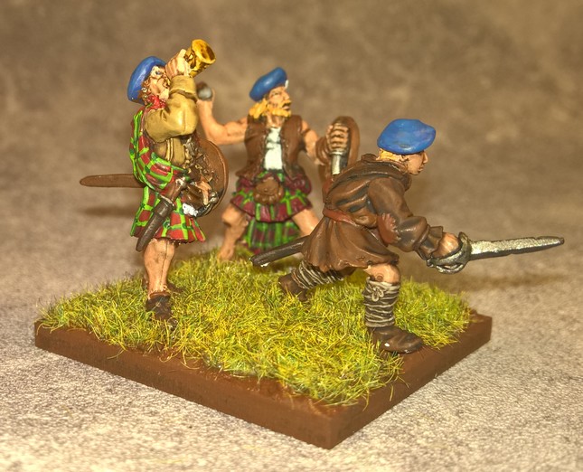 English civil war - highlanders 608826Highlanders8