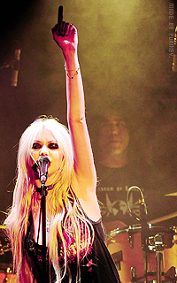 ● Taylor Momsen 6134132