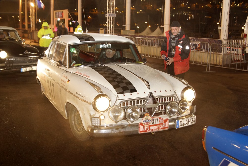 MONTE CARLO HISTORIQUE 2015 - Page 4 617202DSC0087N317dpartport