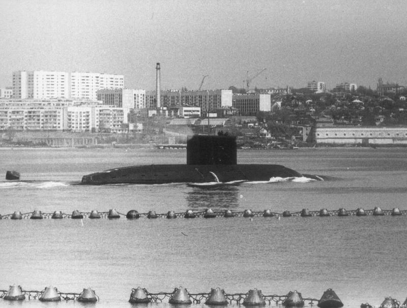 SOUS MARINS D'ATTAQUE CLASSE KILO 623175Kilo_russe_1992