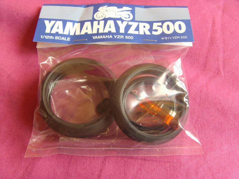 Yamaha YZR500 WCM'99 Red Bull 624751S73F0121