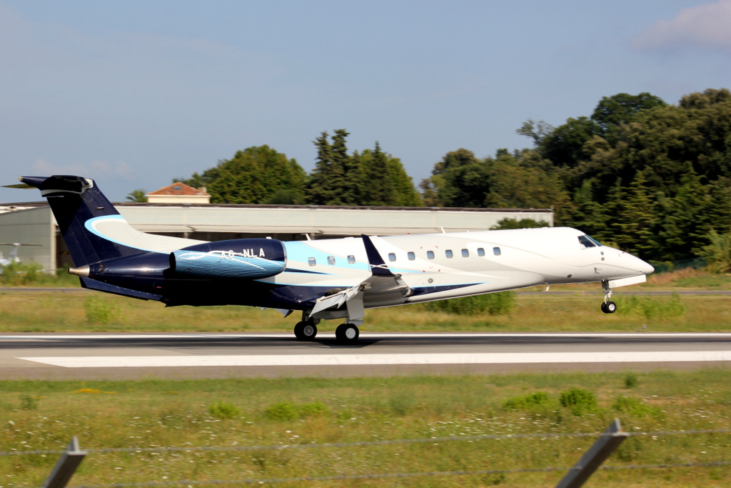 Aéroport de Cannes Mandelieu [LFMD-CEQ]-juillet 2014 629876IMG4170