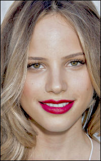 Halston Sage 631883339