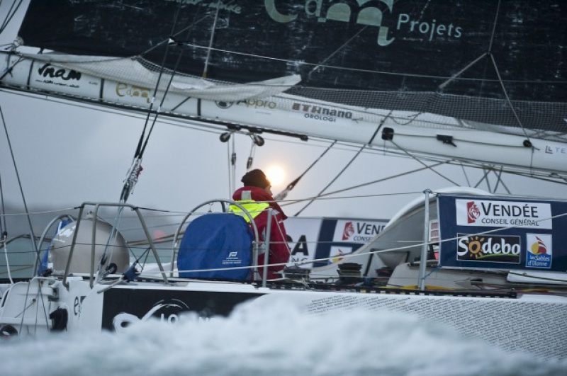 Le Vendée Globe au jour le jour par Baboune - Page 29 636105arriveedebertranddfebrocvotrenomautourdumonde9emer6440