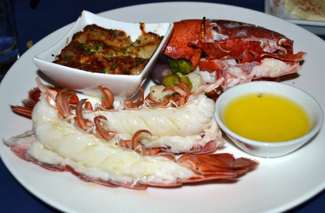 Photos des plats des restaurants de WDW,DCR - Page 26 643491TwoPoundSteamedMaineLobster