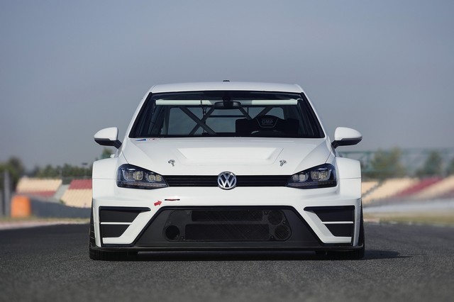 Une nouvelle Golf pour les circuits 647187md150706vwgolf03