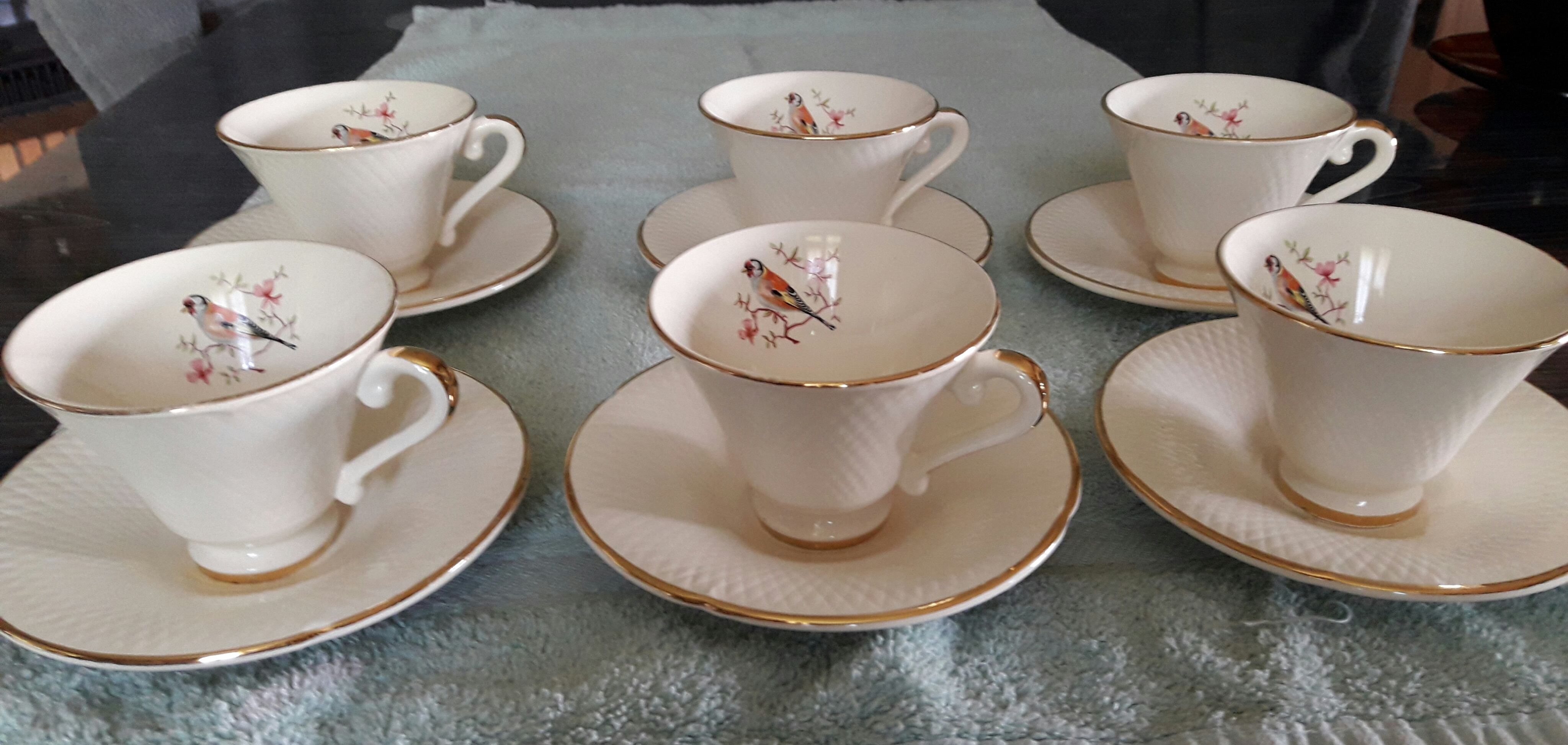 LOT 6 TASSES + 6 SOUCOUPES PORCELAINE SALINS DE FRANCE DECOR BOUVREUILS 64891720170806172846