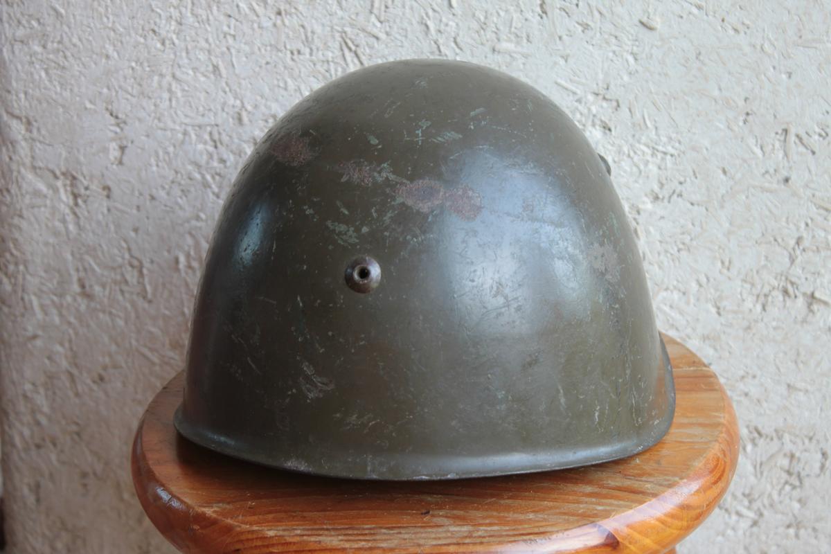 allez, encore une fournée de casques WW2... :o) 652064scitalien023