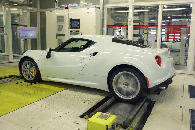 Alfa Romeo 4C : l'excellence Made in Italy 654017alfaRomeo4C13