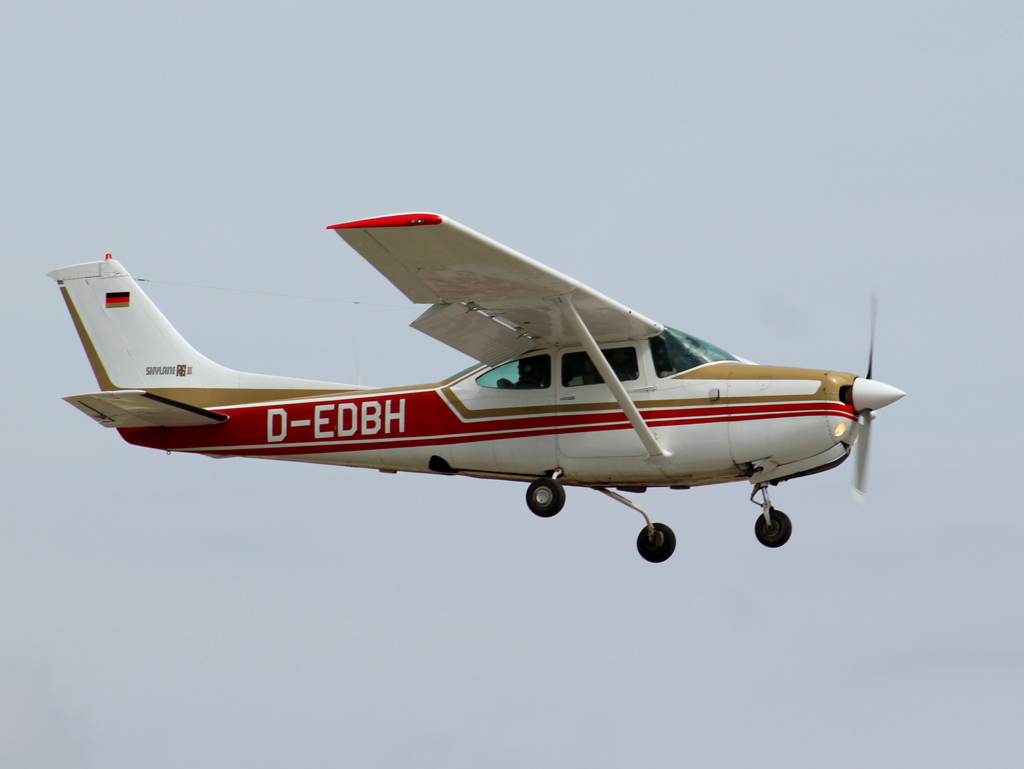 Aéroport de Cannes-Mandelieu [LFMD-CEQ] Avril 2014  654557IMG4087