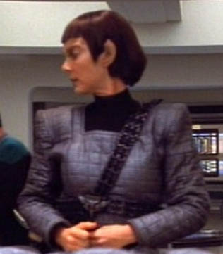 [Terminé] Star Trek : Uniforme de Romulienne du 24 ème siècle 655234719