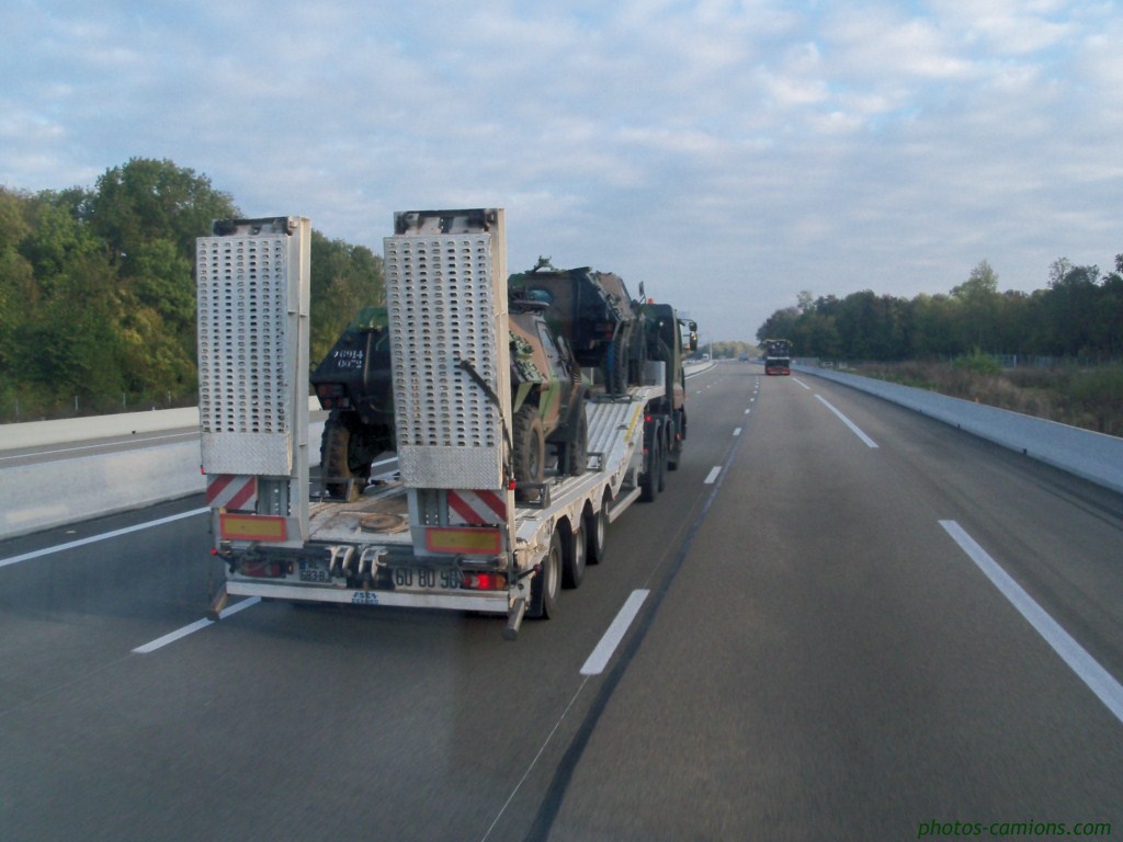 Camions de l'Armée - Page 4 656629photoscamions15octobre201134Copier