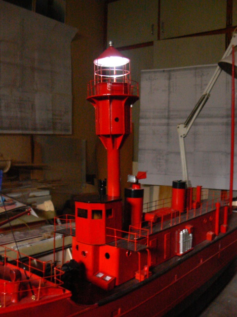 Bateau feu BF7 Bassurelle - sister-ship du Sandettiè [plan 1/40°] de Daniel S le Vendéen (chantier) - Page 3 657445P1200999