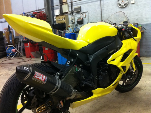 Nouveau membre 665999Zx6rJaune3