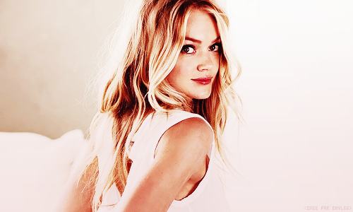 Lindsay Ellingson 66660034L3