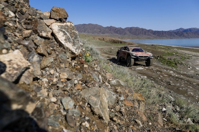 Silk Way Rally Étape 7 : Premier Doublés Des Peugeot 2008 DKR 6715212016071605503817cd5217