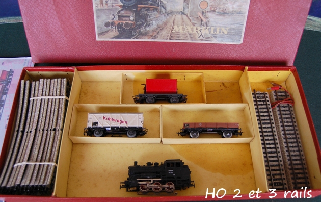 Coffrets Märklin 1936 - 1968 (rouges, noirs, verts ou bleus) 678324Marklinset32002R