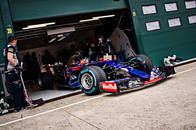 F1 2017 : Toro Rosso à dévoilé sa monoplace, la STR12 684371f1scu28