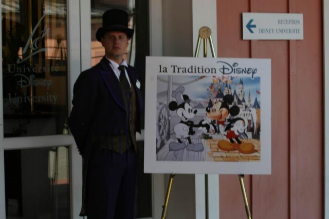 costumes - Les costumes des Cast members 687347FormateurDisneyUniversit2