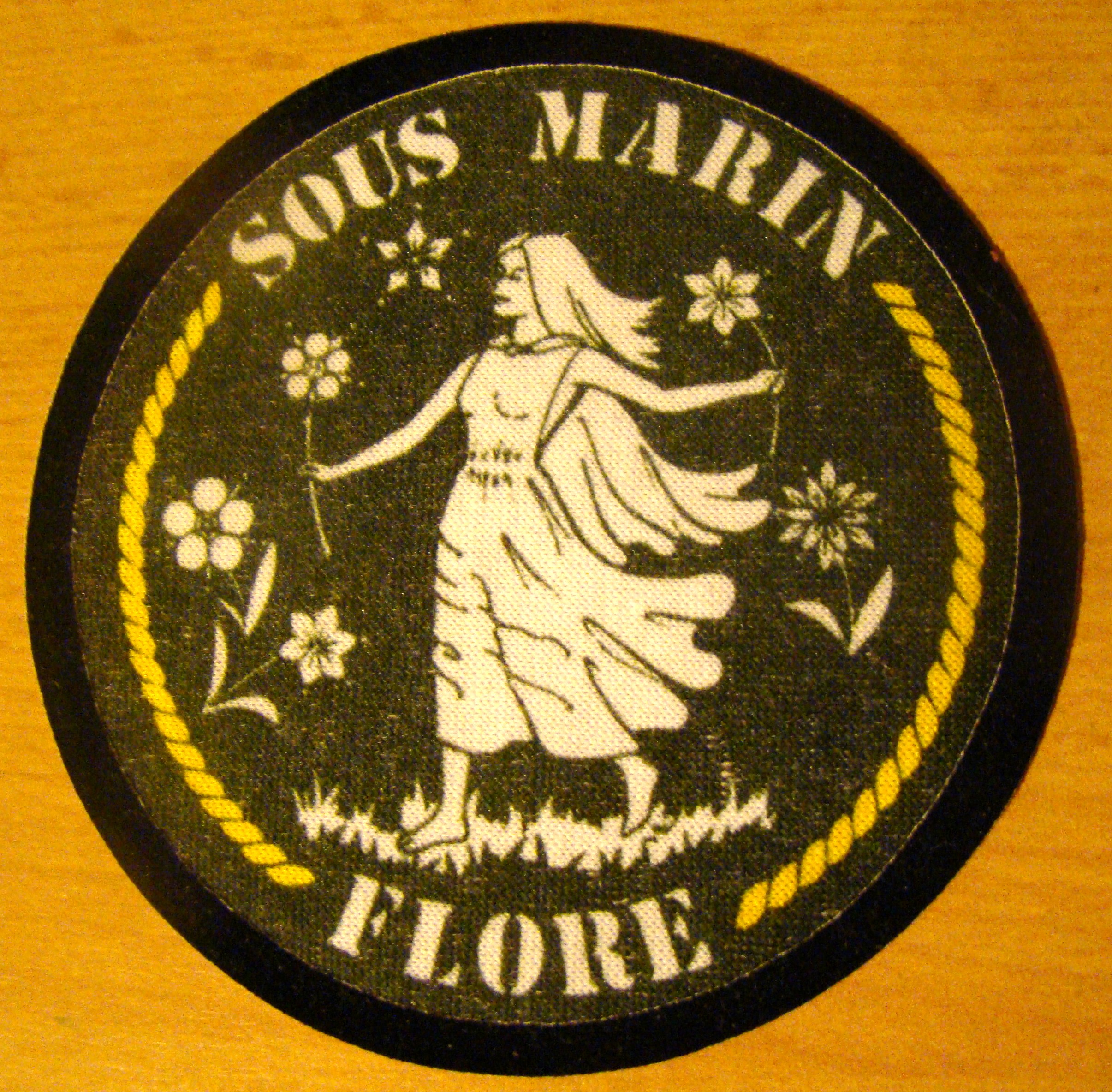 [Logos, Tapes, Insignes] Ecussons sous-marins - Page 2 689738DSC04371