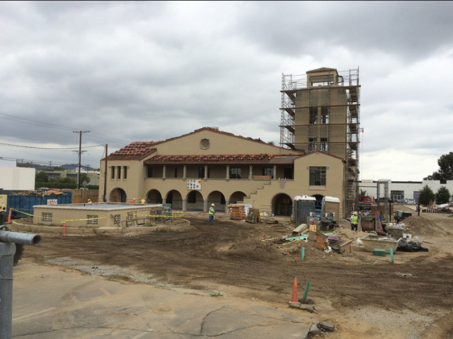 Disney's Grand Central Air Terminal (2015) 69006423w5