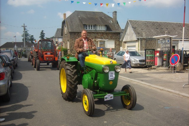 4ème festival vehicules anciens (landelles et coupigny 2009) 690574Jun02587