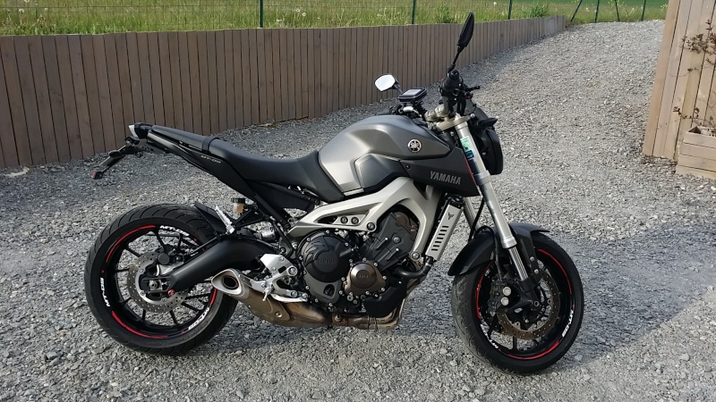 Photos de toutes les Yamaha MT-09 du forum ! :) 695694YDabaz18