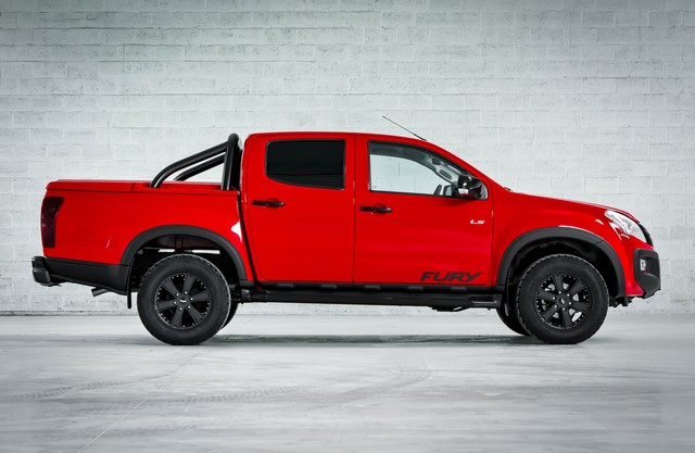 Isuzu a 100 ans ! Le D-Max « Fury » Limited Edition marque le coup 701090Furyzijkantrechts