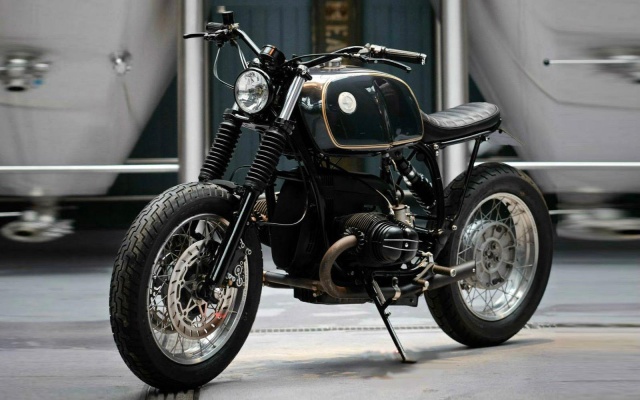 C'est ici qu'on met les bien molles....BMW Café Racer - Page 3 706890151385311554130264613517851094536343917518o