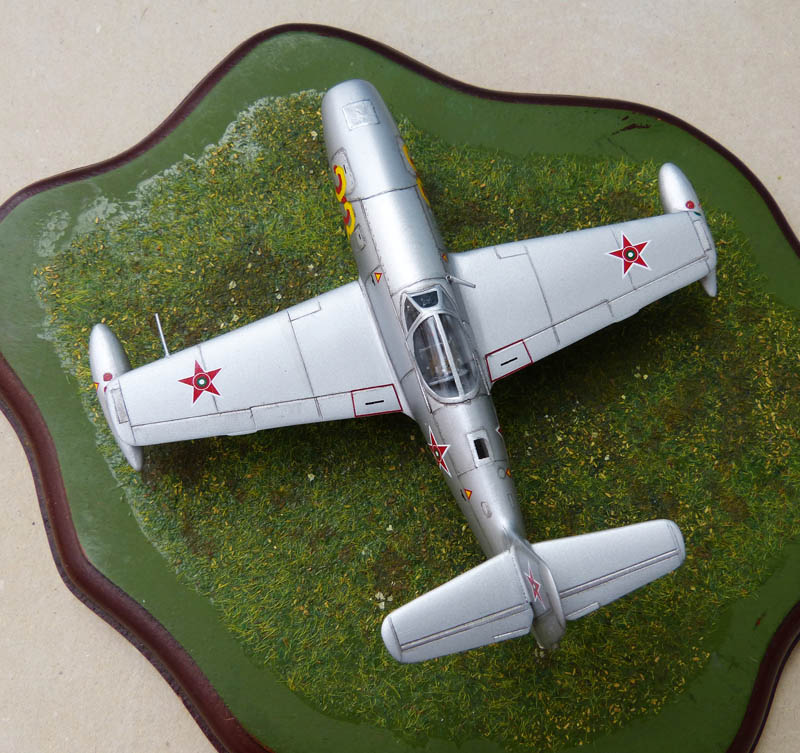 Yak 23 "Flora" - Special Hobby - 1/72. 712819Yak2352