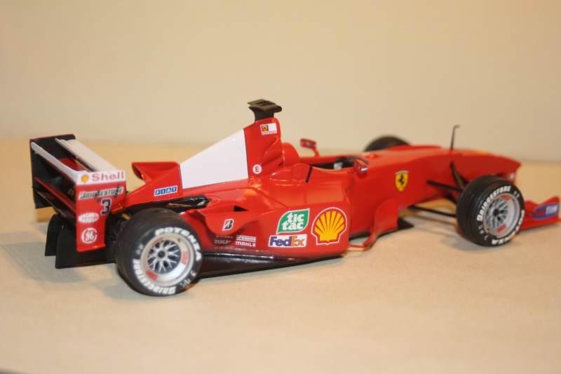 Ferrari F1 2000 Revell 1/24 - Page 5 715022IMG0212