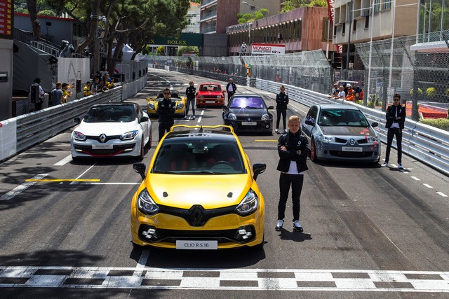 Clio R.S.16 - Le Savoir-Faire De Renault Sport Concentré Dans Un Concept-Car  7200467878016