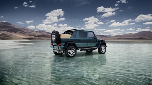 Nouvelle Mercedes-Maybach G 650 Landaulet Edition limitée : le luxe à ciel ouvert, sur la route et en tout-terrain  72206117C1523