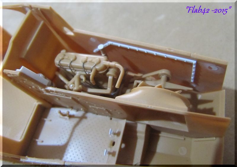 Panhard 178 AMD-35 - ICM - 1/35ème 732799moteur1