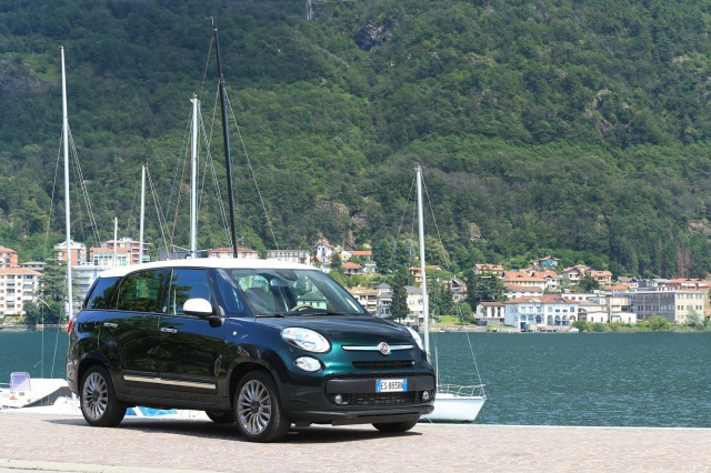 Fiat au Brussels Motor Show 2014  738553Fiat500LLiving003