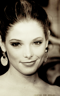 Ashley Greene 742097A10