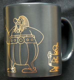 Mug du Parc Astérix 7485792013mugfriseegypteozirisnoir23565