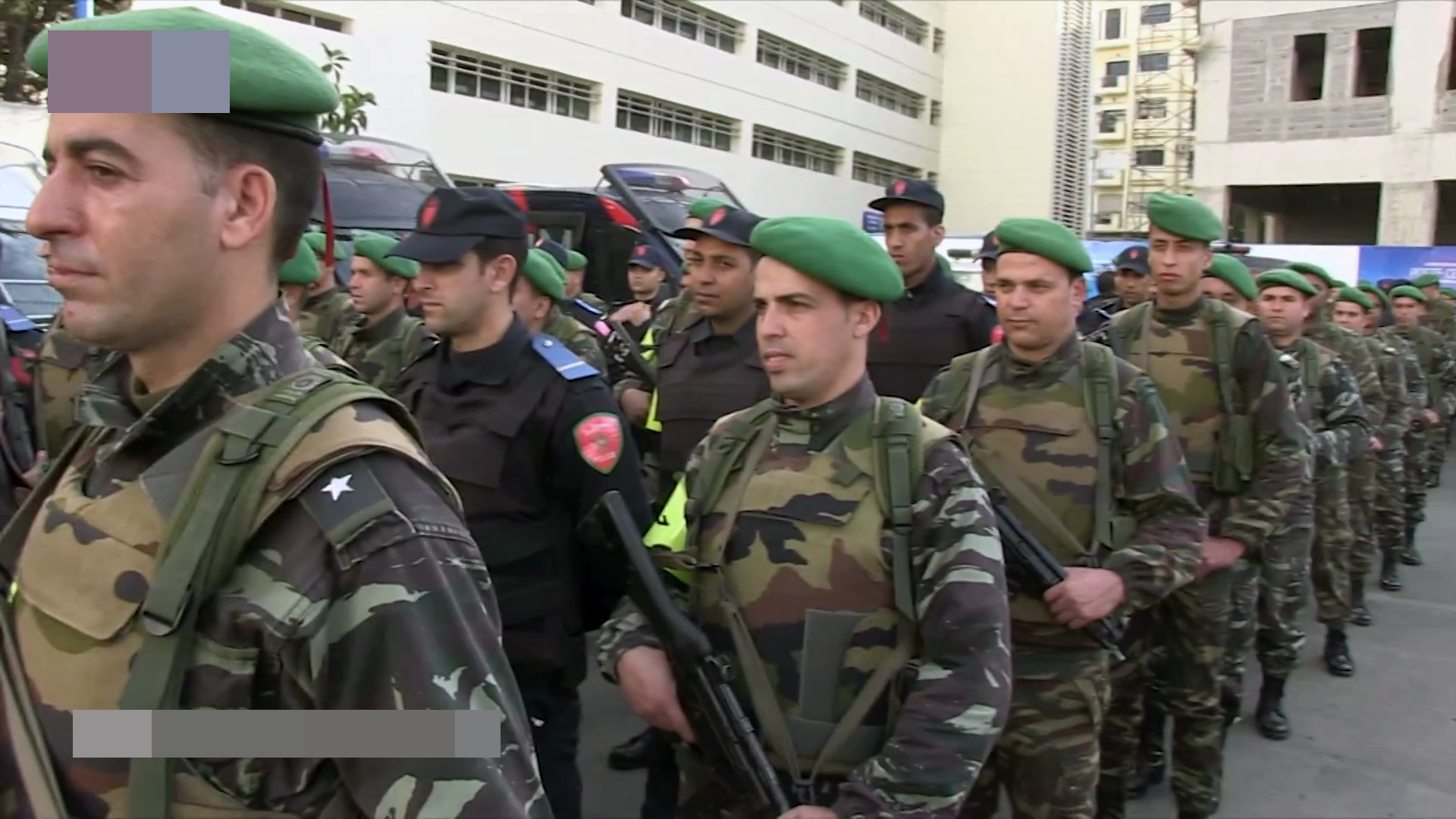 Photos de nos soldats et des Bases Marocaines - Page 3 7579025237