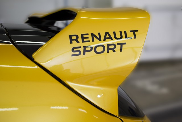 Clio R.S.16 - Le Savoir-Faire De Renault Sport Concentré Dans Un Concept-Car  7607197872616