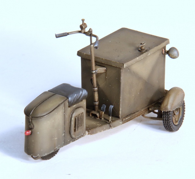 Scooter Cushman + mécano 1/35 762311003