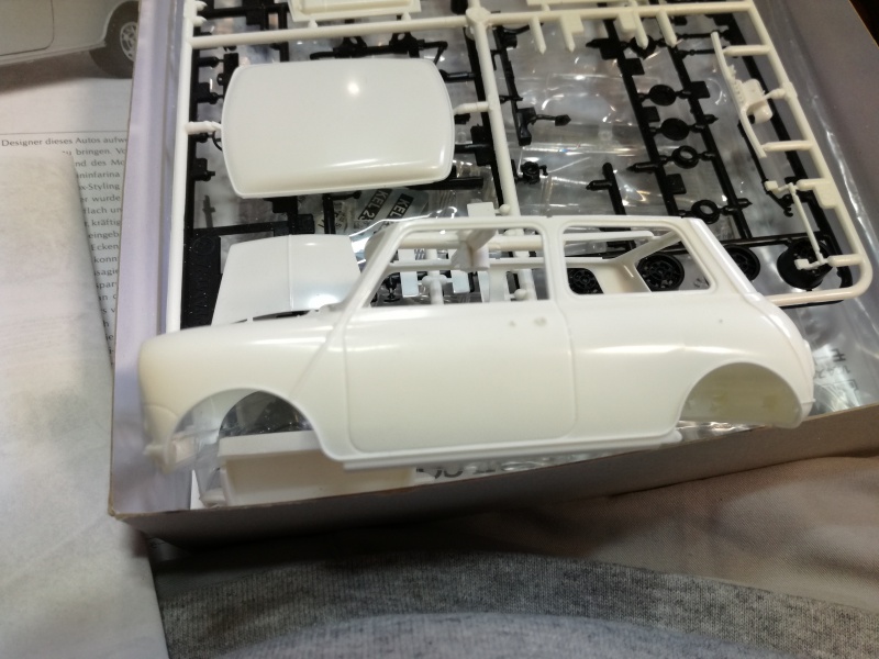 Mini Clubman (1977/1980 environ) Tamiya 1/24 769099IMG20170226161750