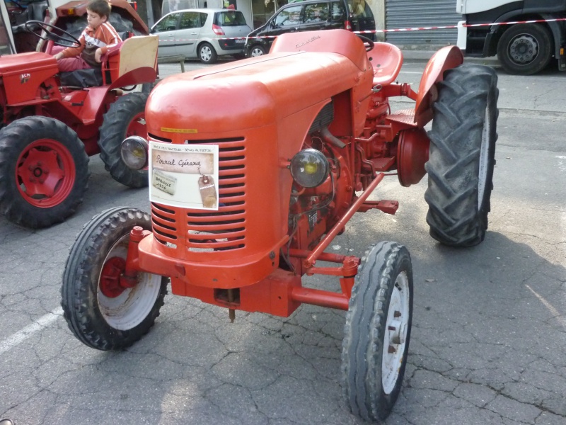 Défilé des vieux tracteurs 777575SENAS5Oct2014161