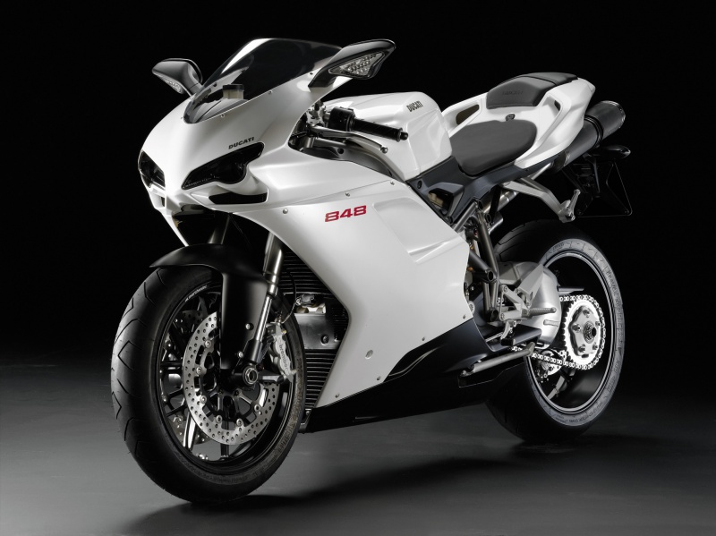 fin des "kawettes" 781423ducati848