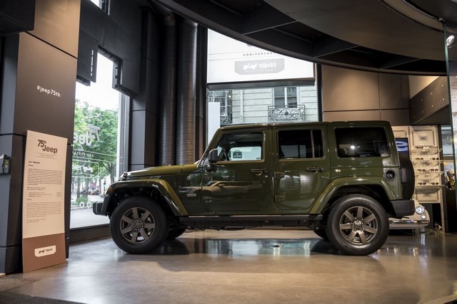 Jeep® fête ses 75 ans à MotorVillage Champs-Elysées 7844652014Wrangler1