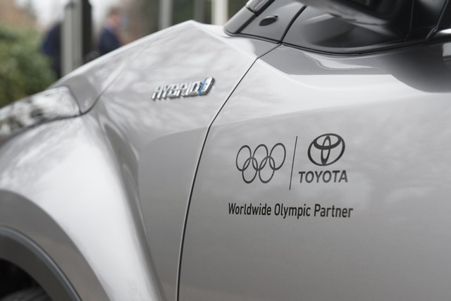 Toyota partenaire olympique mondial 785615ioccarhandoverchr